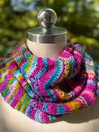 Artyarns Inspiration Club - Neon Sky Cowl