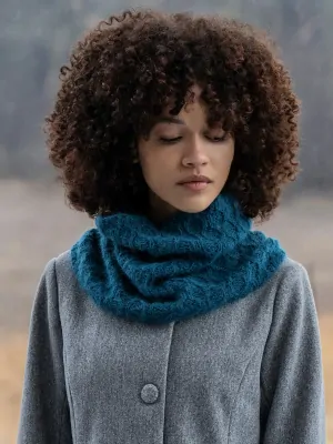 Blue Sky Knitkit - Carina Cowl